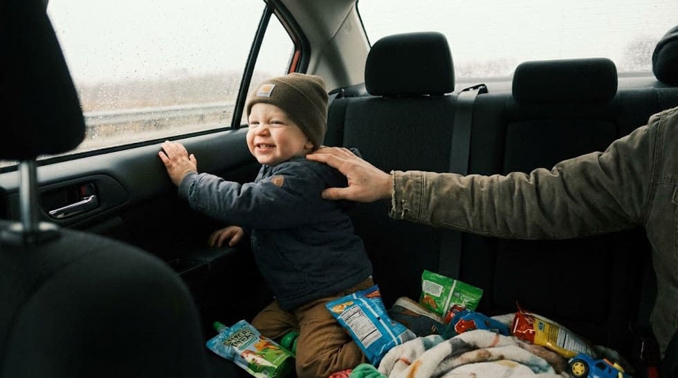 Планування поїздки з дитиною в автомобілі